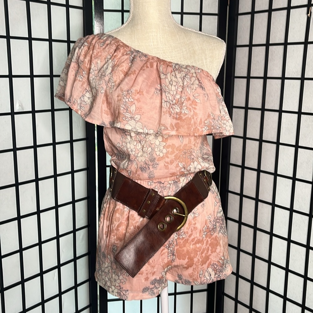 Shorts romper - Picture 2 of 5